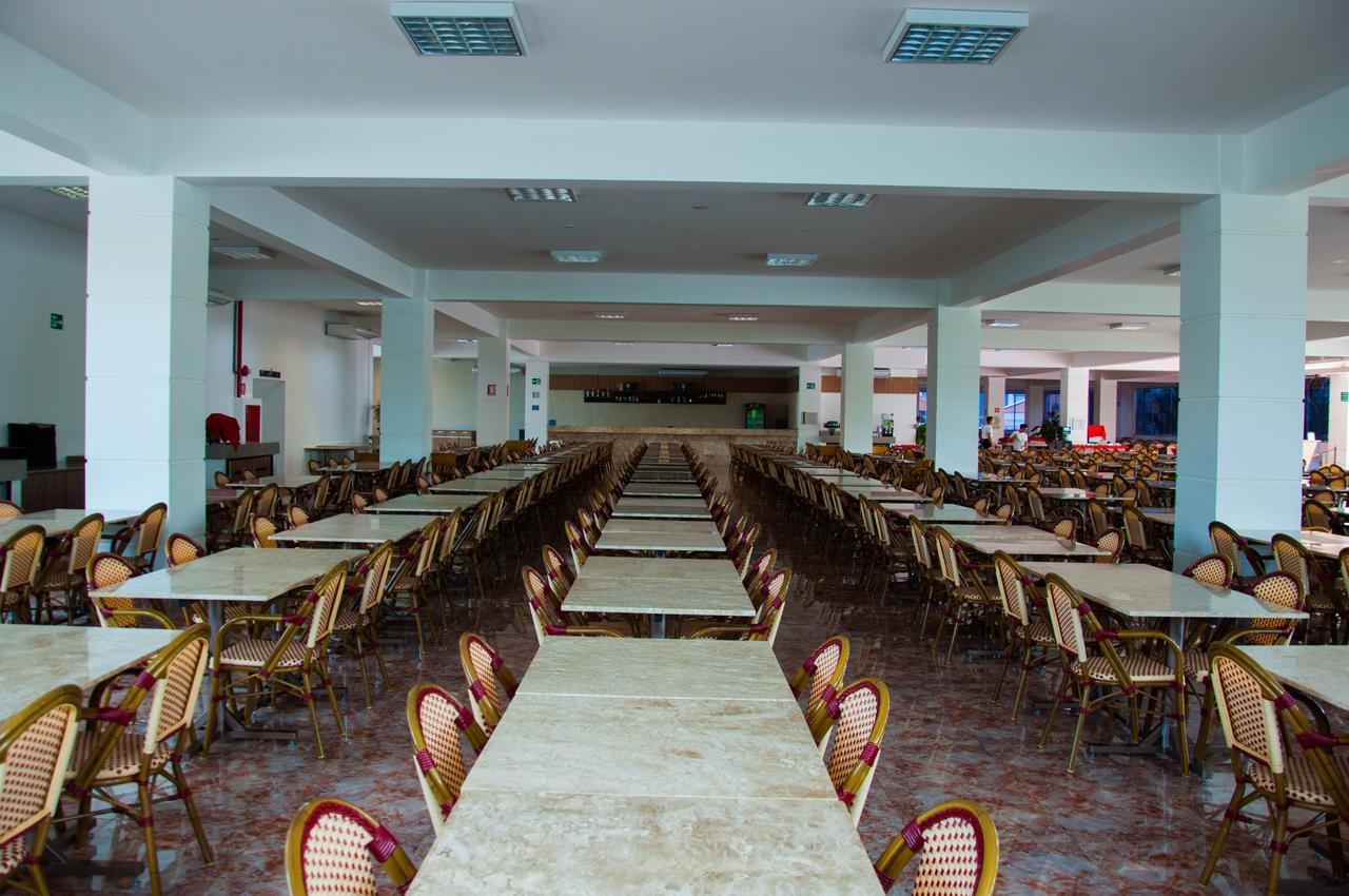 Lacqua Diroma Hotel Com Parque Aquatico 24 Horas Caldas Novas Exterior photo